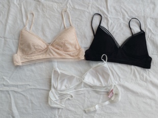 D44 蕾丝防凸点三角杯深v性感大U型露背文胸内衣bra 33无钢圈薄款