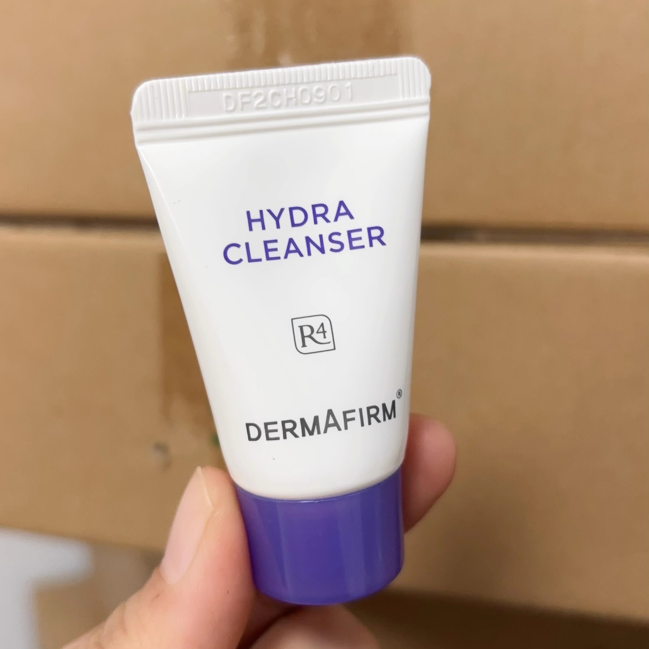 德妃保湿洁面乳紫苏紫 10g 温和洗面奶女