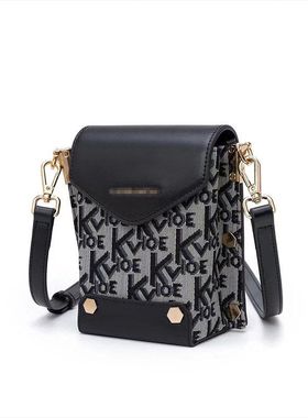 手机包包女2025新款潮百搭小众字母单肩水桶包提花面料刺绣斜挎包