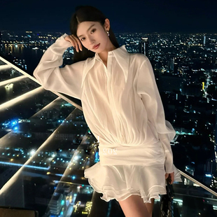 法式V领高级感荷叶边白色衬衫连衣裙2024新设计感短款仙女辣妹裙