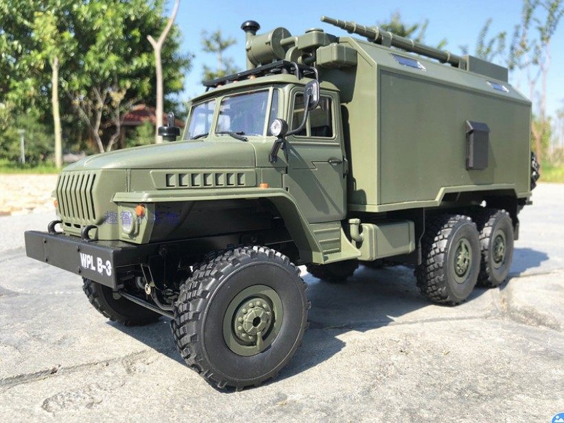 顽皮龙WPL 乌拉尔指挥通讯车RC CAR六驱全比例遥控攀爬玩具工程车