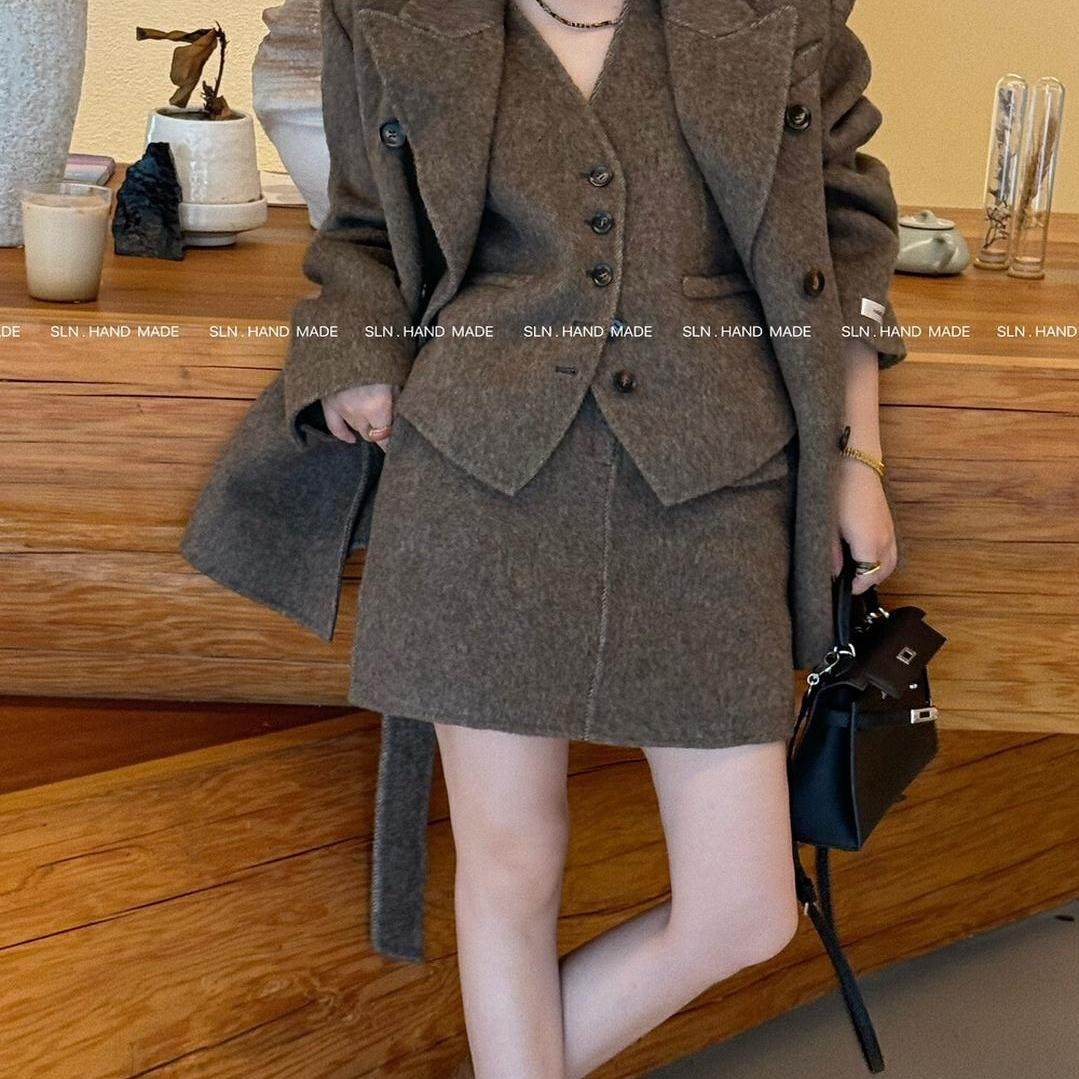 清仓 599 元【YUXI严选】韩版西服领羊毛外套加马甲加半身裙套装