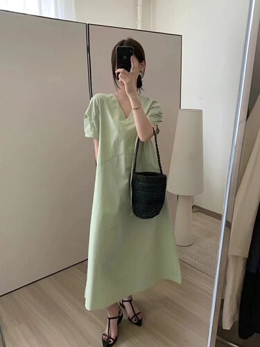 买手严选系带V领连衣裙简约高级