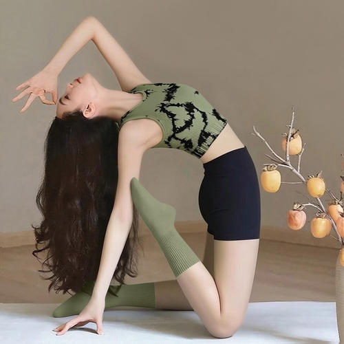 绝美瑜伽服套装女2026新款时尚背心绝美普拉提训练服跑步运动上衣