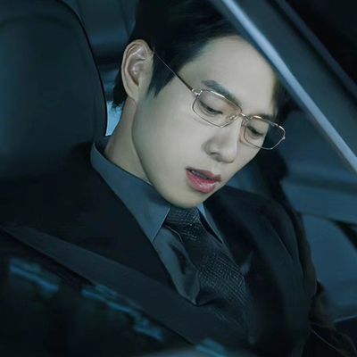 魏大勋孟宴臣同款眼镜男斯文败类