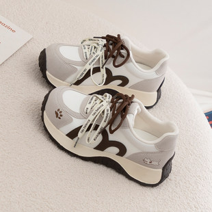 厚底阿甘鞋女丑萌2026春季新款小众韩版休闲板鞋小白鞋子配阔腿裤