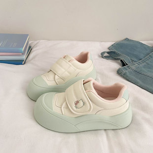 奶绿KT猫魔术贴厚底小白鞋女配裙子圆头面包鞋子爆款百搭休闲板鞋