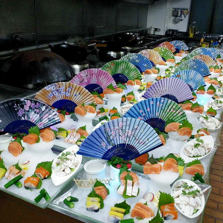 刺身装饰扇子摆盘花草竹骨扇刺身酒店冷菜点缀菜肴小花草创意造型