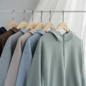 Kostume 秋冬季 卫衣青春长袖 Liberty 连帽宽松纯色半拉链卫衣男士