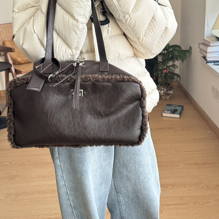 SOLO'S ACC-复古风磨砂皮毛边拼接大容量单肩包(进口皮)CN-91053