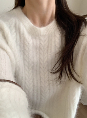 芭妮Bonnet-气质麻花圆领浣熊绒保暖毛衣N12-25-344