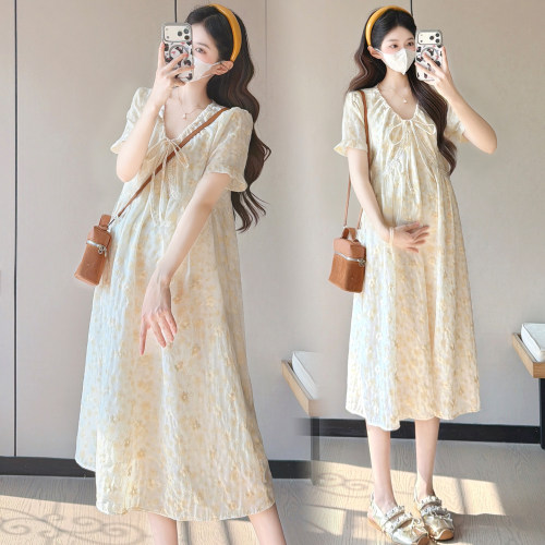 孕妇裙子夏装提花刺绣洋气减龄宽松碎花过膝潮妈裙夏季薄款连衣裙