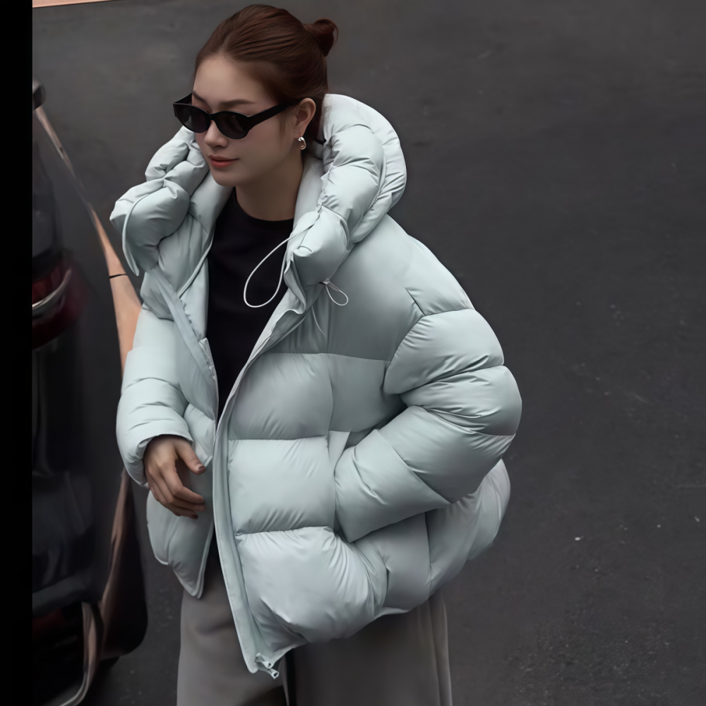 短款纯色连帽高领抽绳羽绒外套女