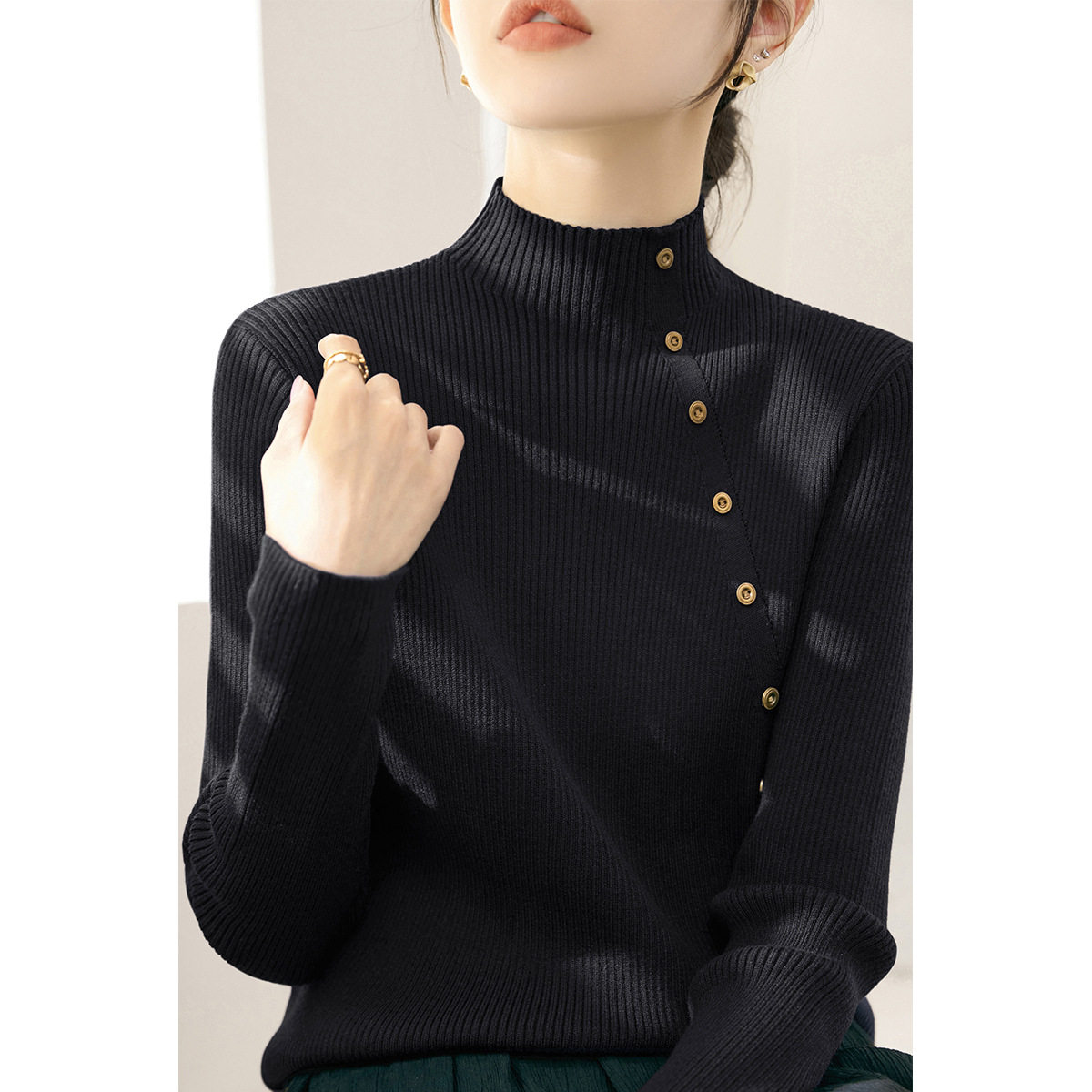 冬季新款黑色纽扣设计半高领毛衣厚款内搭打底上衣长袖针织衫女装,女装/女士精品,毛针织衫,淘宝优惠券,粉丝福利购,淘宝优惠卷