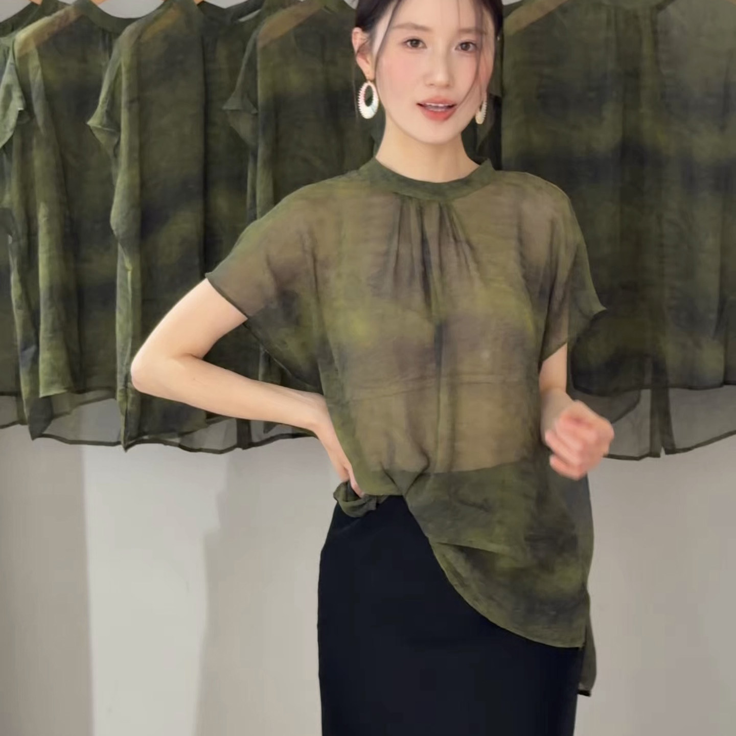 欧洲站夏装新款小立领亲肤飘逸落肩袖印花高级感罩衫短袖上衣女潮
