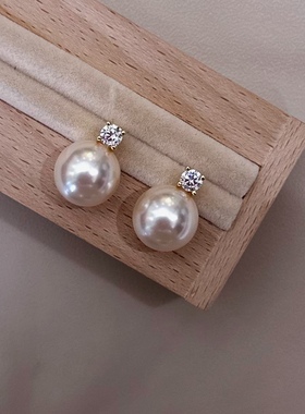 香槟色施家珍珠戴妃王妃耳钉