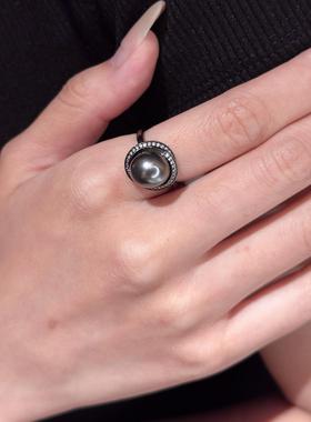 Joie大溪地黑珍珠镶钻戒指miki南洋黑蝶贝银镀黑铑情侣款