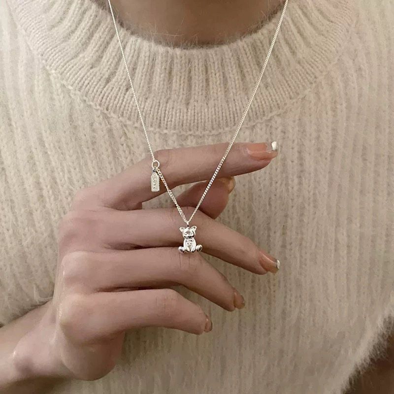 s925纯银可爱小熊吊坠LOVE字母项链女锁骨链个性高级卫衣链毛衣链