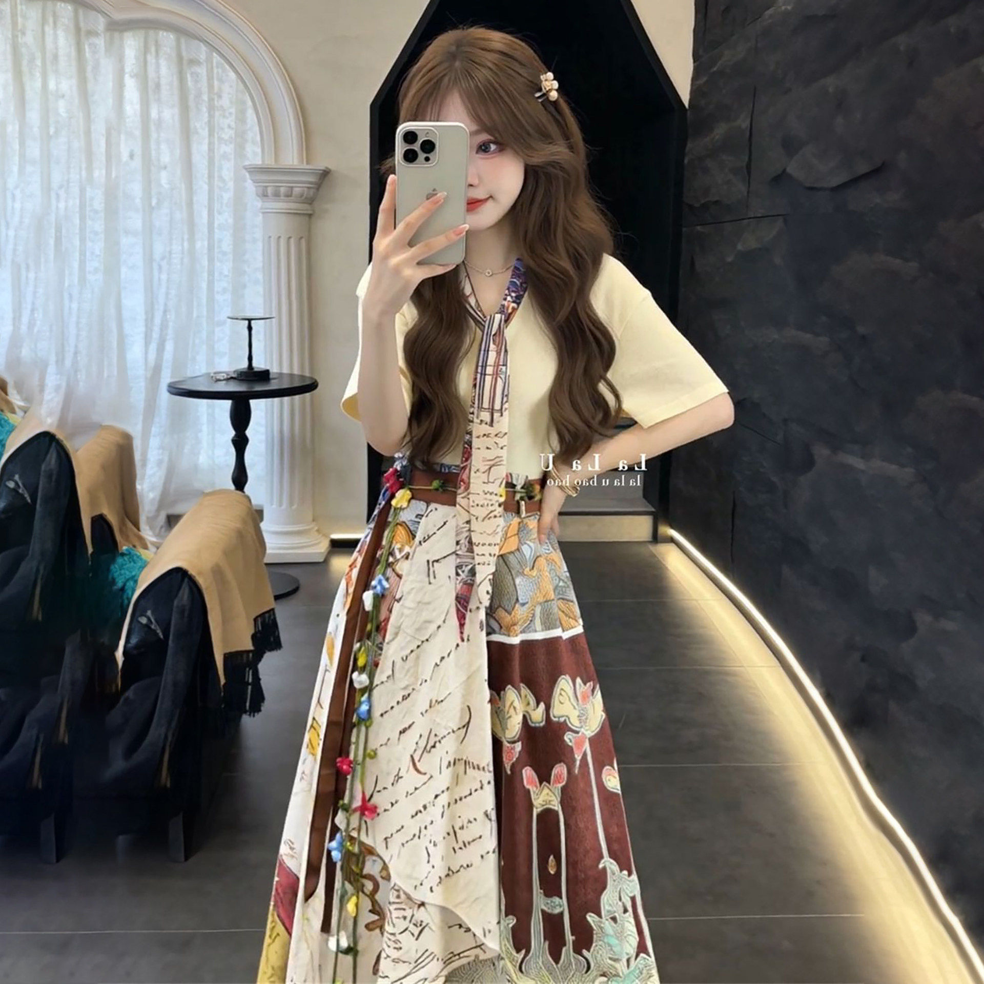 夏季新款法式高级感印花高腰半身裙搭配杏色短袖上衣衫女两件式套