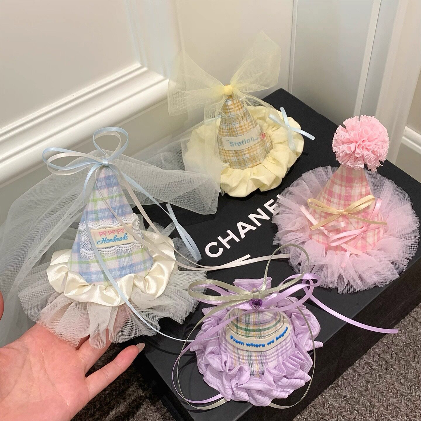 少女格纹蓬蓬纱生日拍照小帽子