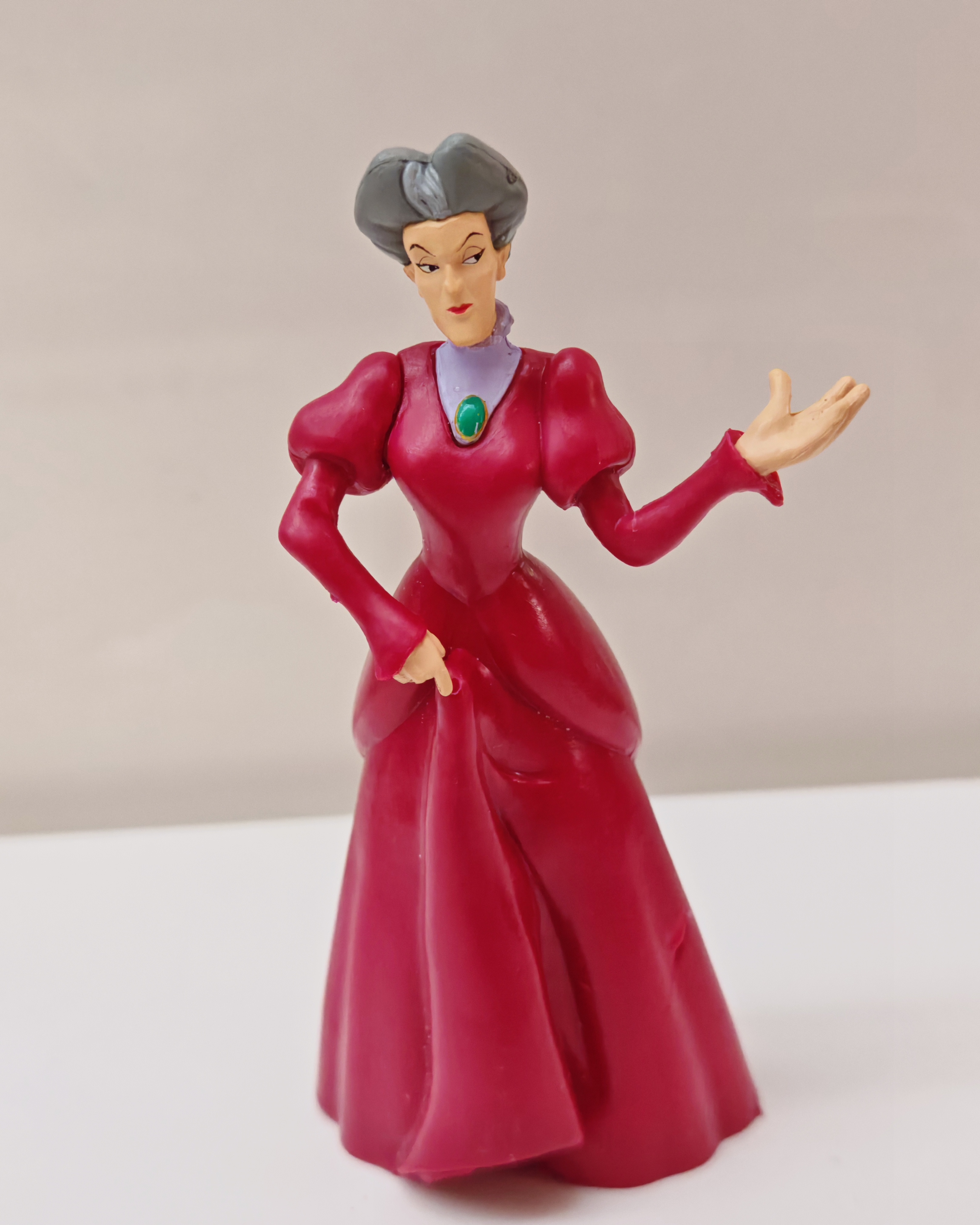 迪士尼灰姑娘后妈特曼尼夫人手办