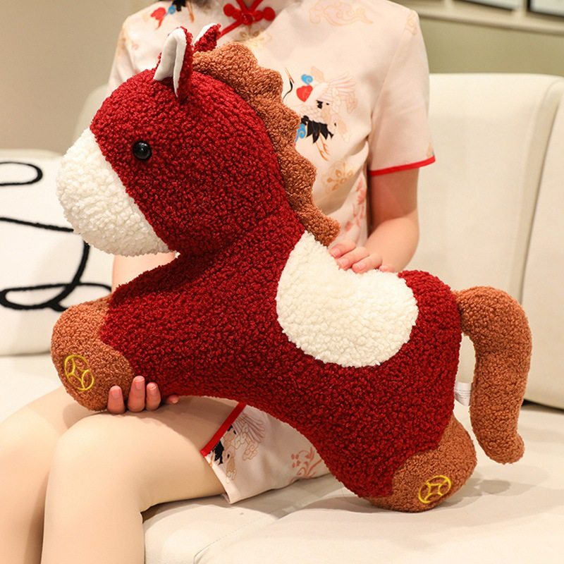 马年吉祥物玩偶毛绒玩具抱枕客厅沙发装饰国风小红马公仔新年礼物,居家布艺,靠垫/抱枕,淘宝优惠券,粉丝福利购,淘宝优惠卷