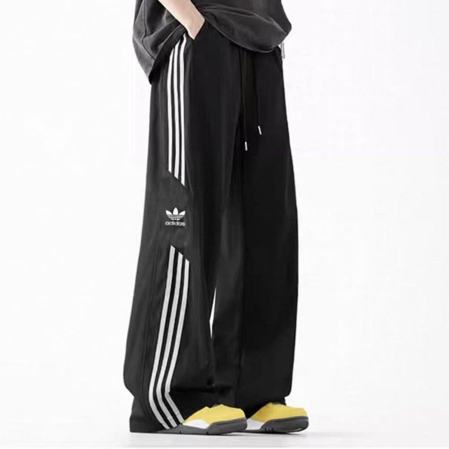 品牌运动裤美式休闲三条杠男女春秋款冰丝速干裤子