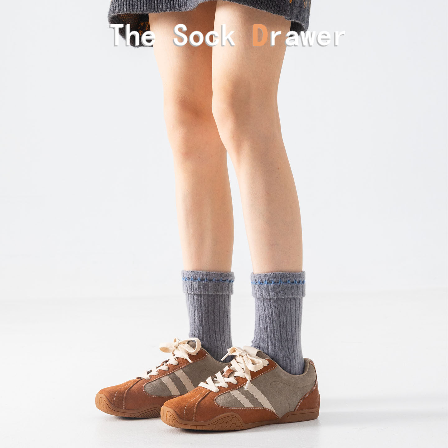 网红爆款袜子女士秋冬加厚保暖翻边中筒袜灰色一杠竖纹羊毛长袜子