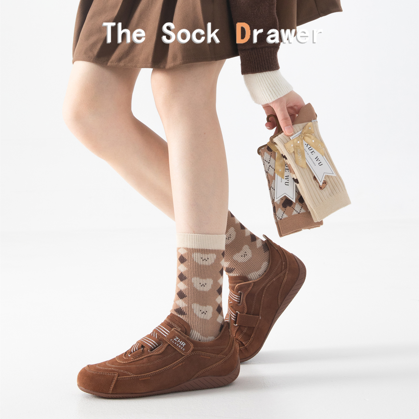 双针双路袜子女士中长筒袜卡通小熊复古撞色菱形格高筒堆堆袜子