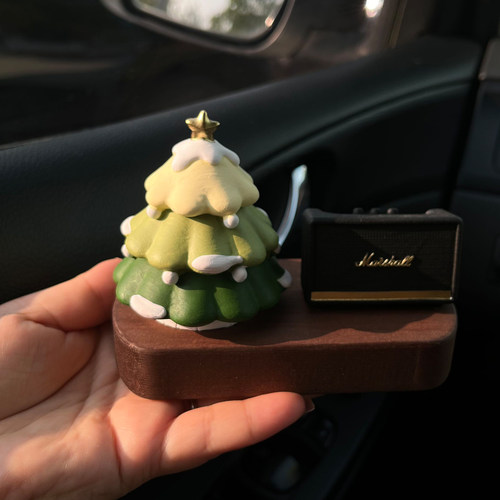 新款蝴蝶结圣诞树音响车载摆件香薰香水汽车内中控台香氛装饰礼物