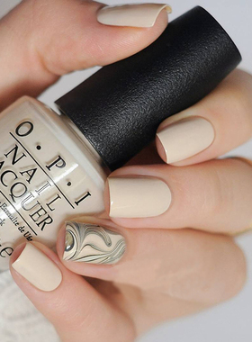 美国OPI指甲油E82米白色My Vampire in buff冰奶茶免烤持久快干