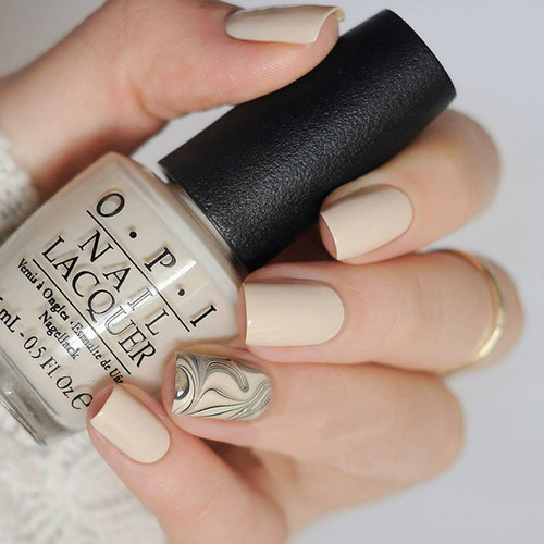 美国OPI指甲油E82米白色My Vampire in buff冰奶茶免烤持久快干