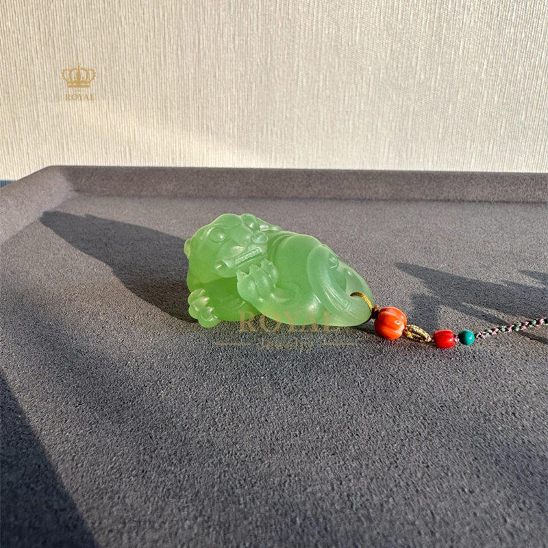 ROYAL珠宝满绿翠青貔貅手把件送人女朋友老婆节生日订结婚礼物