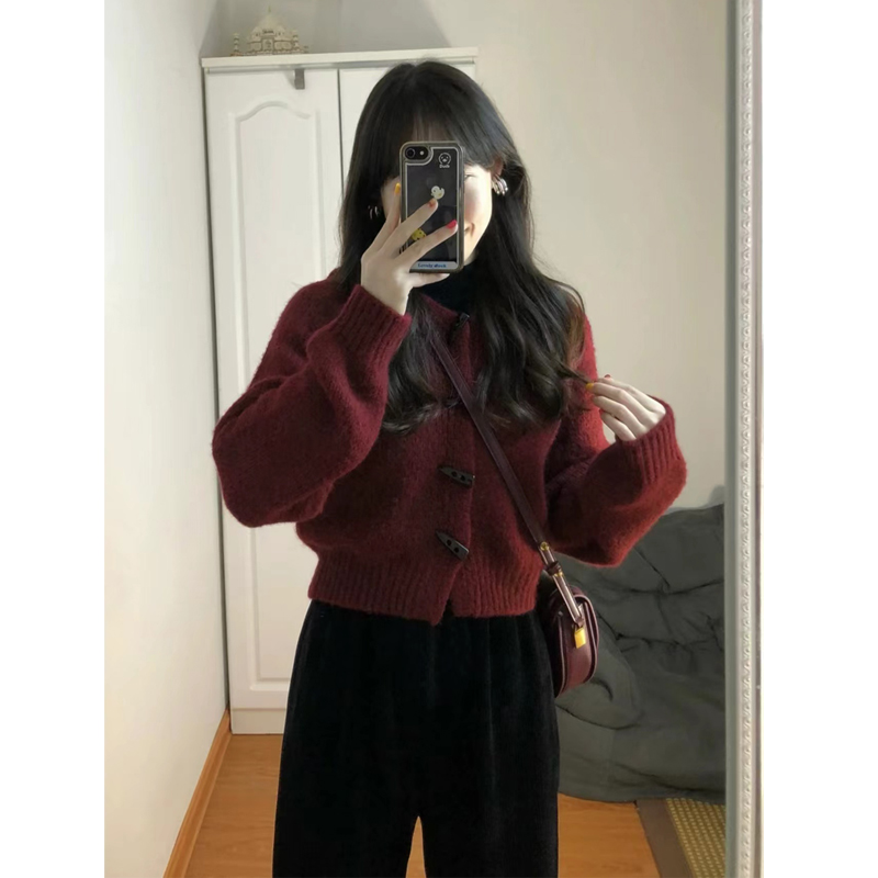 连帽牛角扣圣诞新年红色开衫毛衣