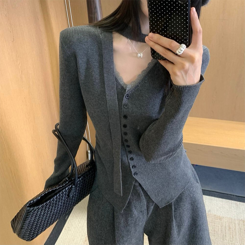 长袖V领挂脖蕾丝边软糯针织衫女