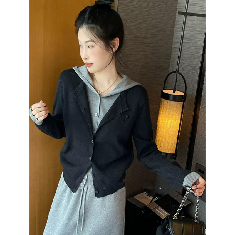 长袖连帽撞色拼接假两件针织衫女