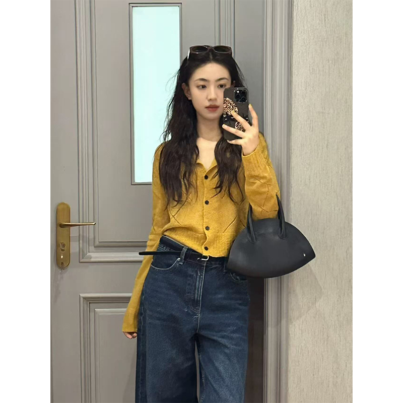 小个子短款软糯镂空黄色针织开衫