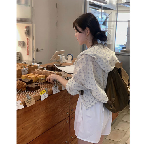 长袖连帽短款碎花薄款防晒外套女