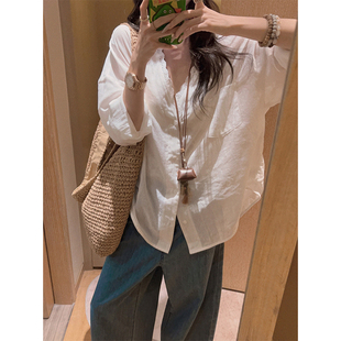 韩版松弛感宽松慵懒风洋气休闲长袖V领蕾丝拼接白色衬衫上衣女潮
