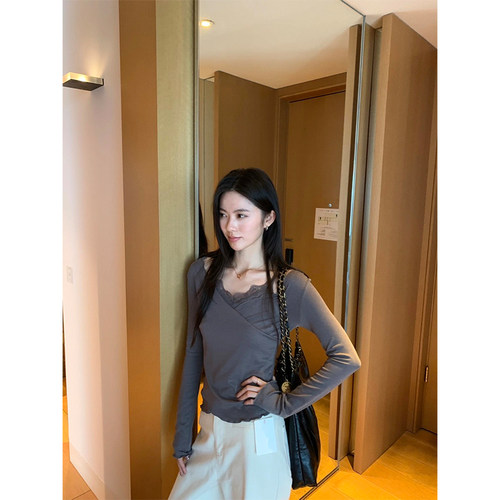 长袖V领蕾丝拼接别致T恤上衣女潮