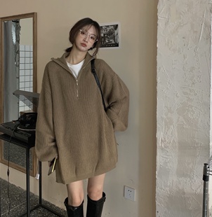 大码女装秋冬新款设计感拉链高领毛衣女胖MM显瘦百搭针织衫外套