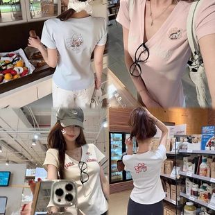 白色甜美风童趣刺绣v领内搭短袖 显瘦上衣女批发 T恤女夏季 小众修身