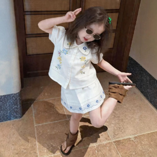 女童衬衫2026夏装新款巨好看小女孩米色花朵刺绣上衣宝宝森系短袖