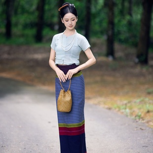 沙芭利蓝色条纹棉布筒裙浅蓝天丝麻传统傣族服西双版纳民族风穿搭