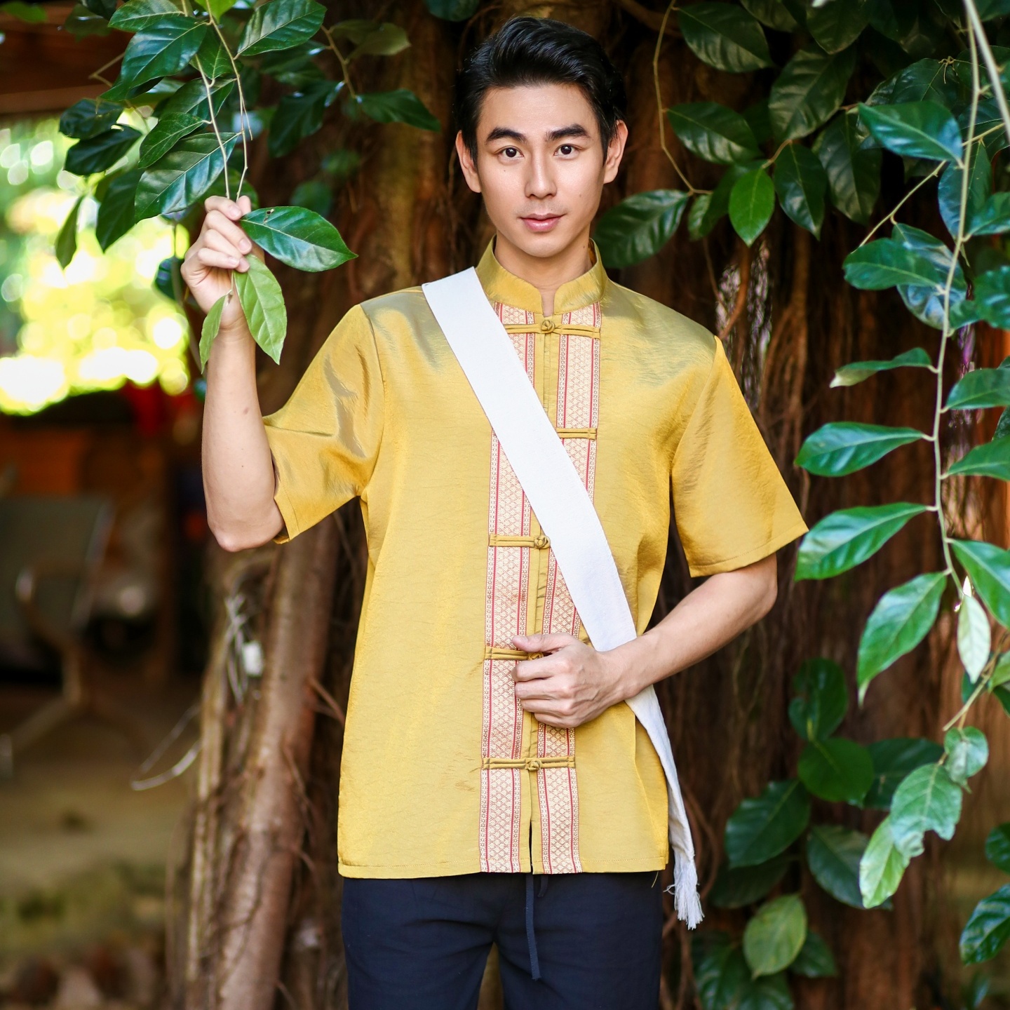 西双版纳傣族春季禅意茶服