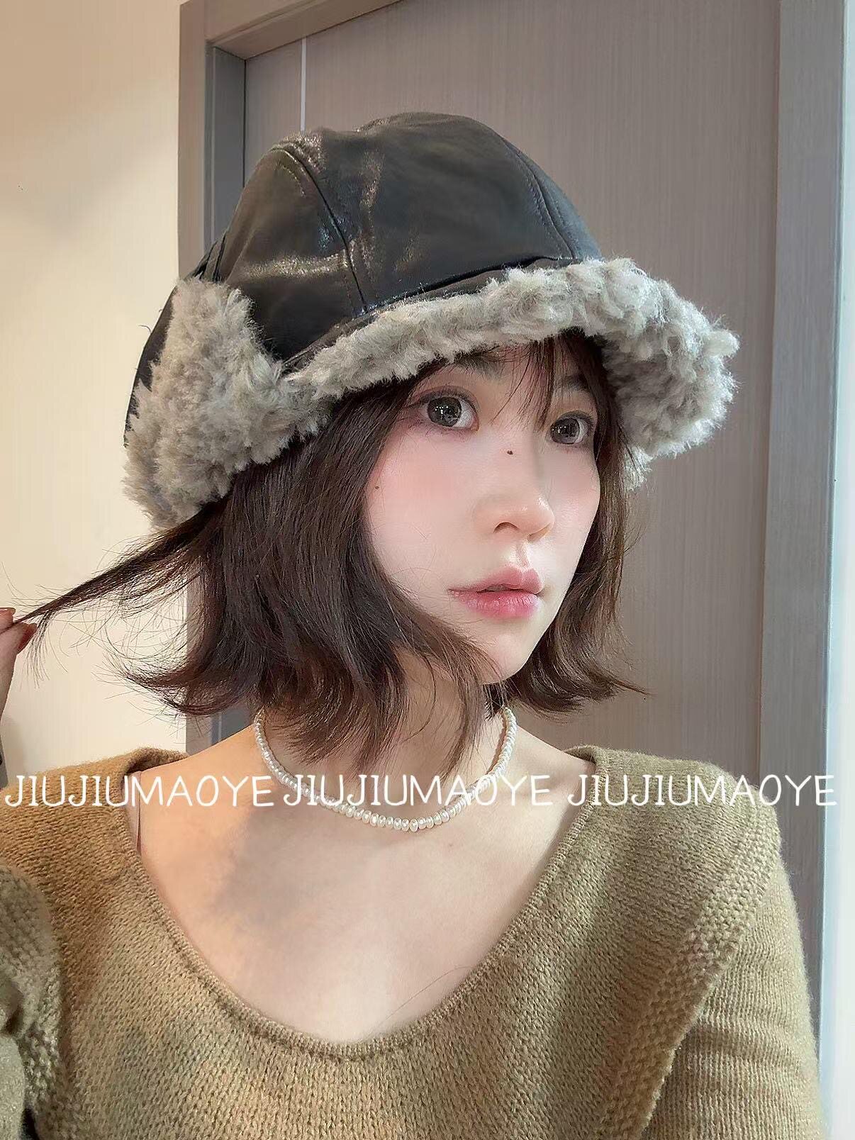 -3 POINT%-复古星星PU皮质雷锋帽女2025年冬季加厚东北滑雪帽子