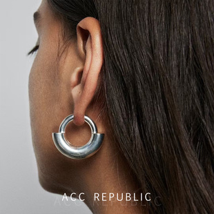 设计师ins耳饰冷性风小耳圈高级感圆圈耳环铜镀18k真金中性风耳扣