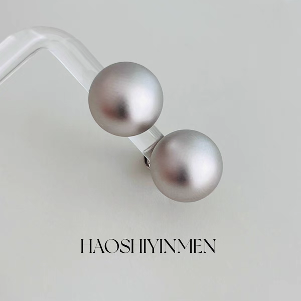 设计师款S925通体纯银拉丝镀白金耳钉女轻奢小众设计感高级耳饰,饰品/流行首饰/时尚饰品新,银饰耳饰,淘宝优惠券,粉丝福利购,淘宝优惠卷