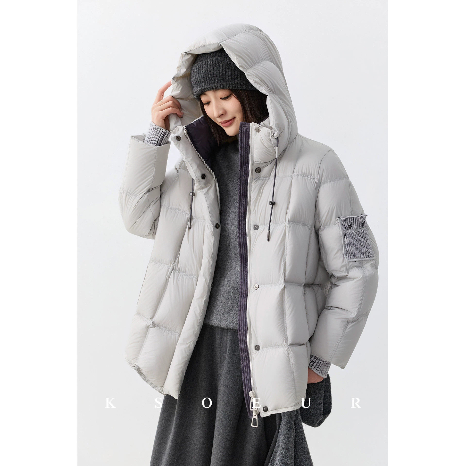 95白鸭绒羽绒服短款女2026新款连帽设计感针织袖口袋韩版加厚外套