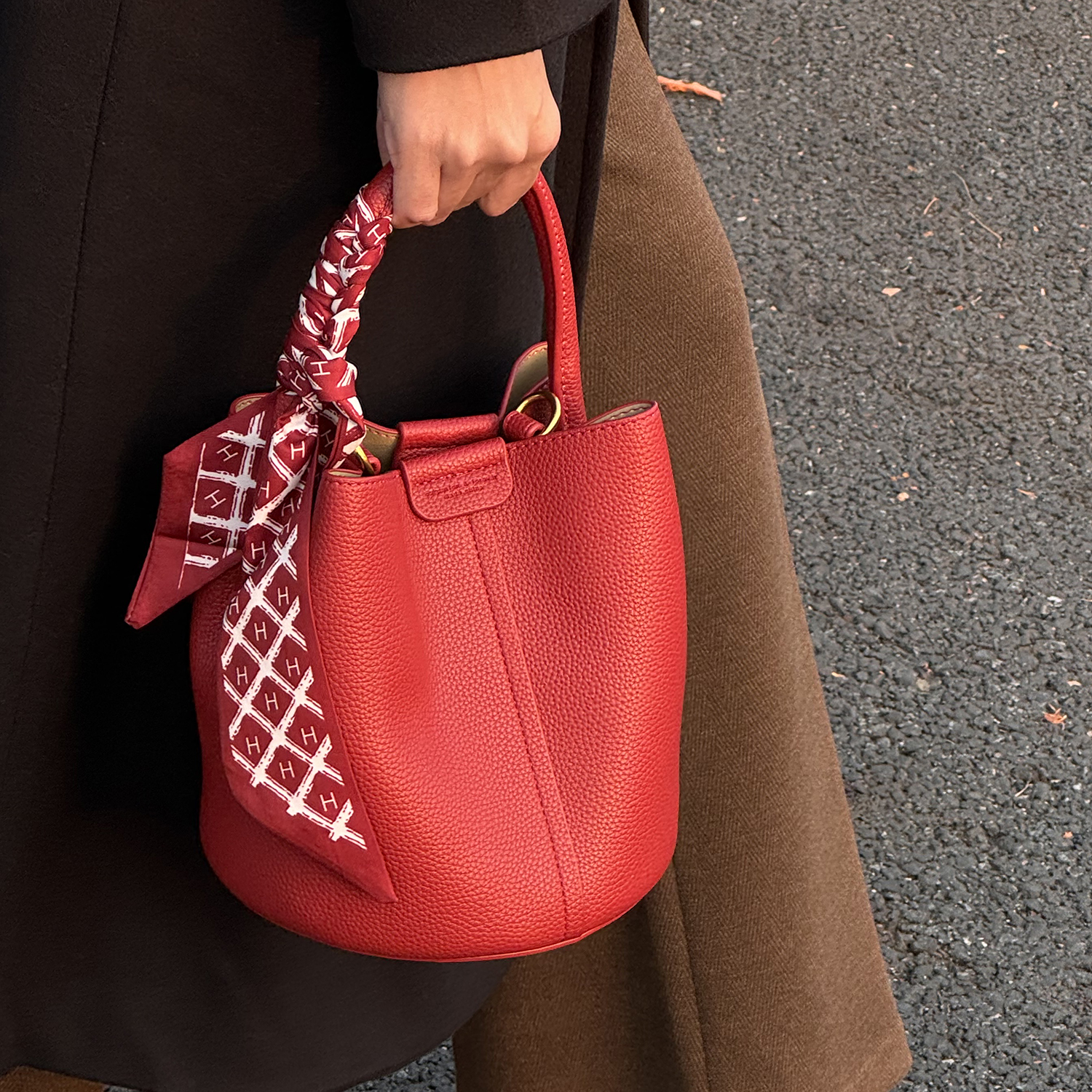 RANUSSLISM真皮水桶包